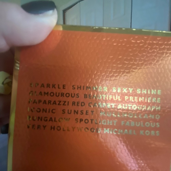 Is brand-new and authentic just don’t like the smell - Picture 3 of 7